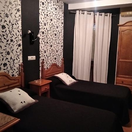 Restaurante & Hostal El Volante Моралеха Екстериор снимка
